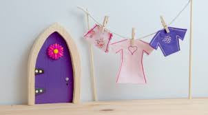 FD554145 Irish Fairy Door Fairy Clothes Line- Female